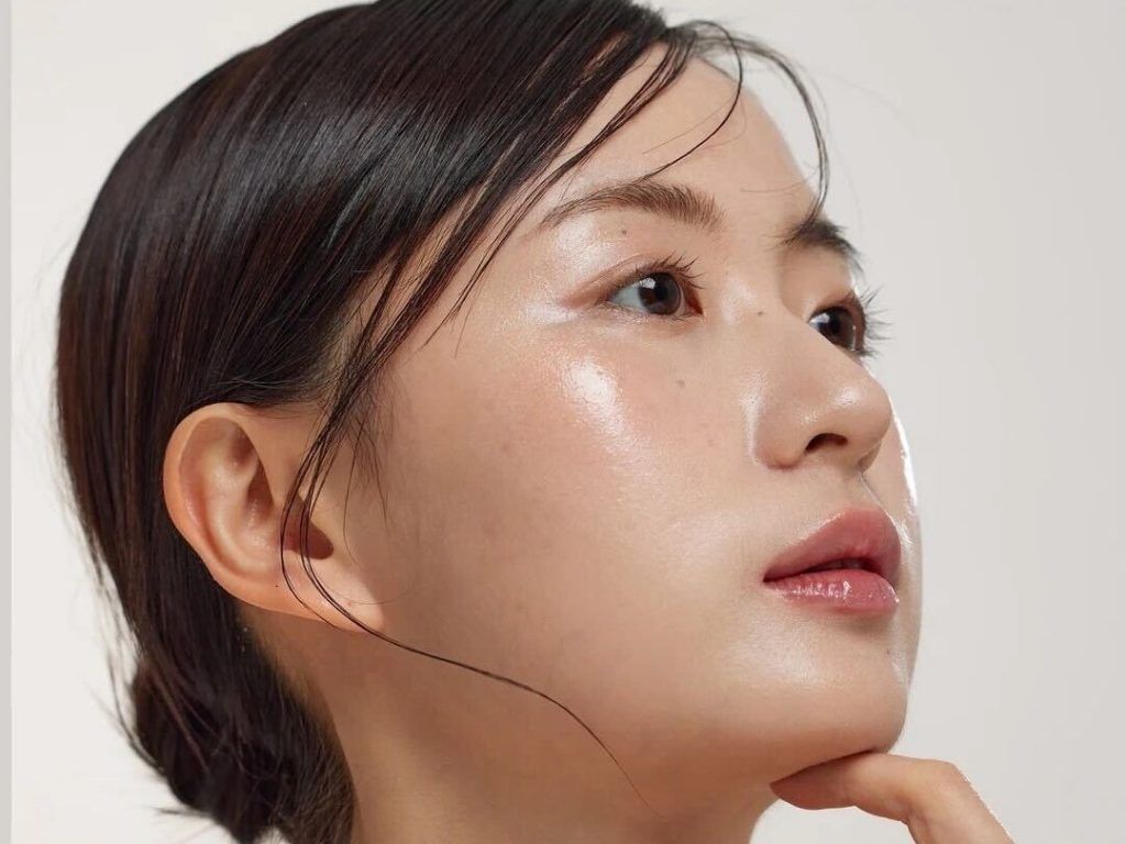 Los 11 mejores protectores solares coreanos, según dermatólogos y expertos